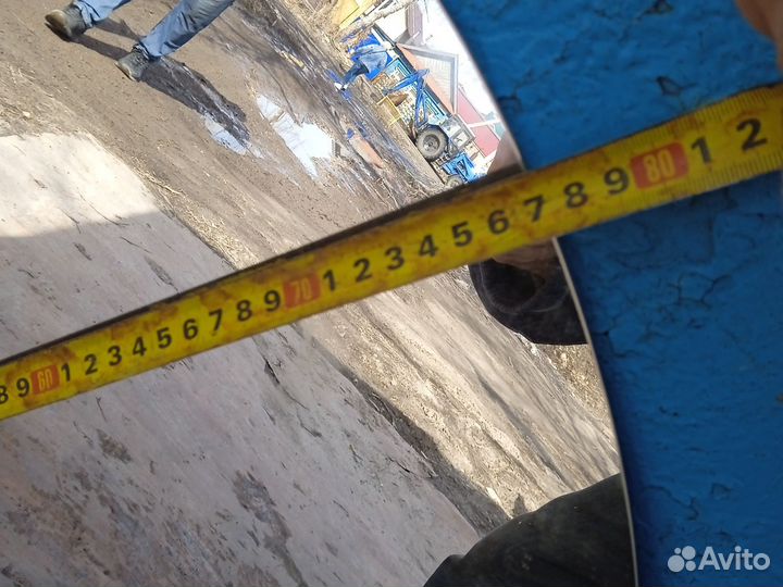 Зеркало настенное в прихожую бу 77 см