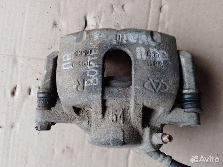 Суппорт передний правый Vortex Estina