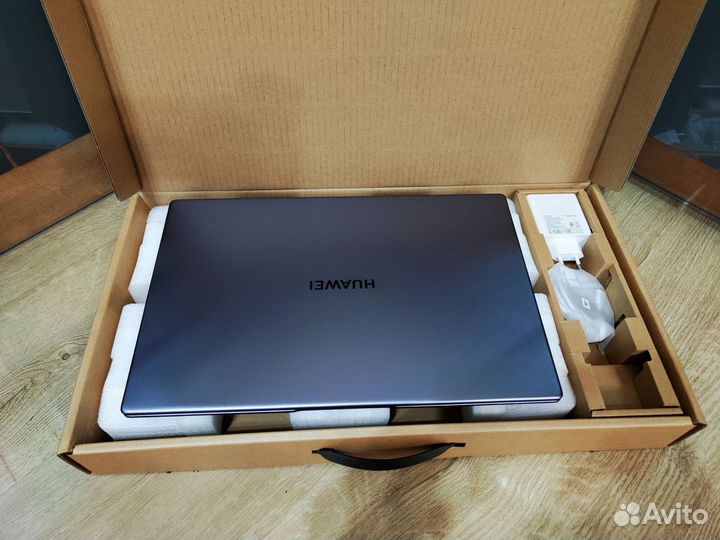 Новый ноутбук Huawei (i5-1155G7, 8G, 512Gb)