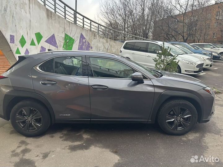 Lexus UX 2.0 CVT, 2019, 85 200 км