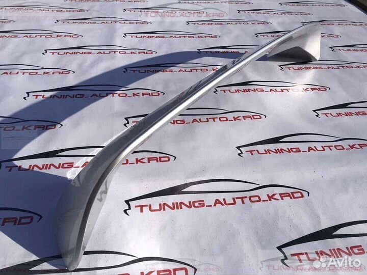 Спойлер на верх Ниссан Nissan Juke