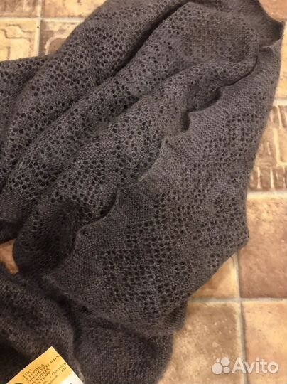 Оренбургский пуховый ажурный шарф