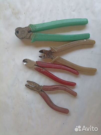 Лом, отвертки и другие Инструменты