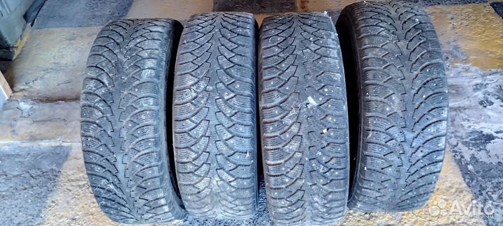 Nokian Tyres Hakkapeliitta 4 205/60 R15