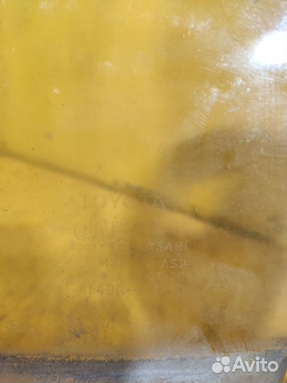 Стекло заднее левое для Toyota Caldina