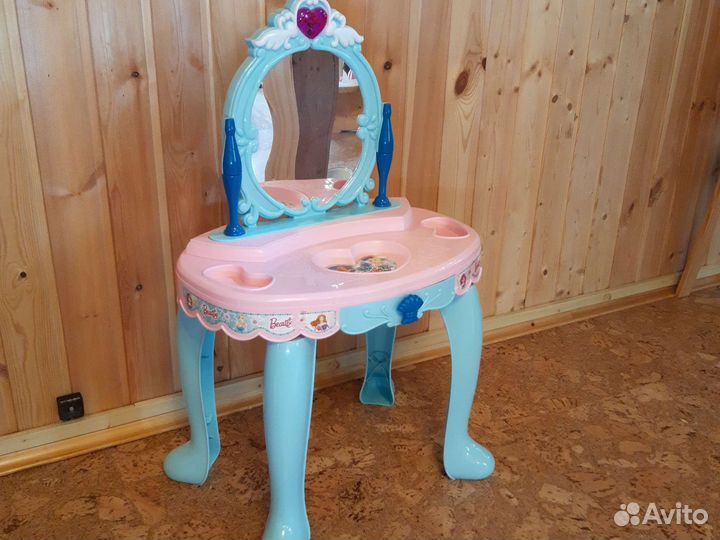 Детский туалетный столик для девочки