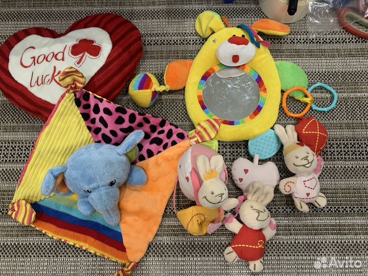 Игрушки пакетом для малышей