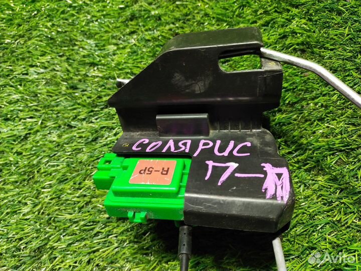 Замок двери передней правой Hyundai Solaris