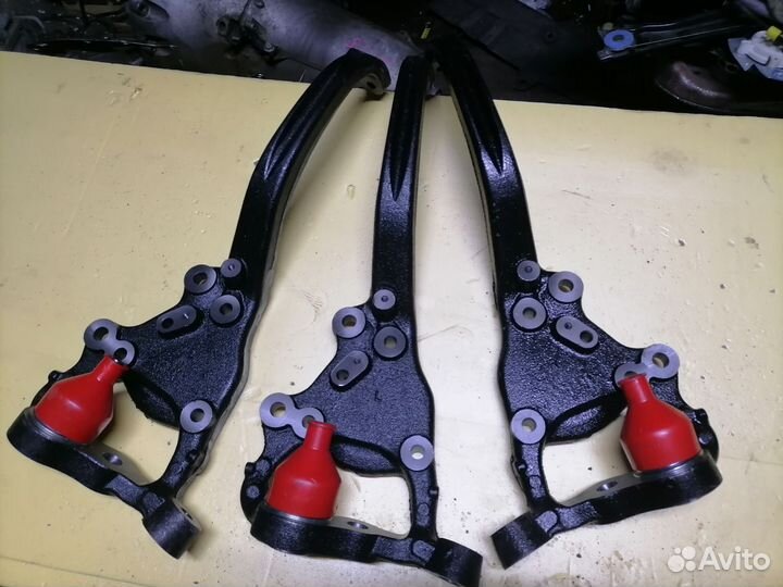 Поворотный кулак RWD Dodge Challenger LC