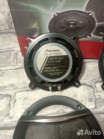 Автомобильные колонки Pioneer 13см