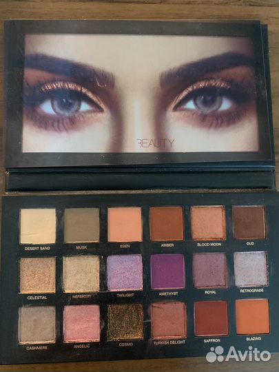 Палетка теней Huda beauty Desert dusk, б/у