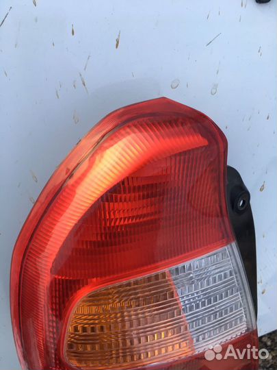 Hyundai accent задний левый фонарь