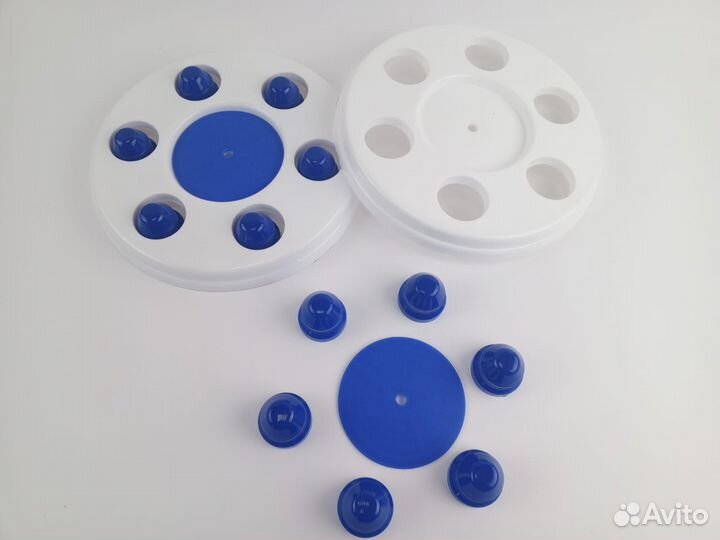 Колпаки белые на газель с синими колпачками