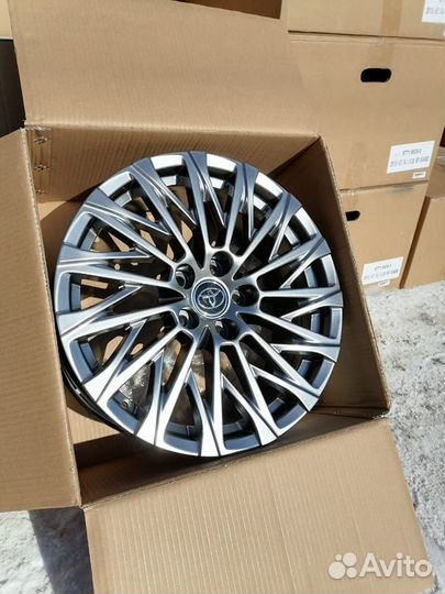 Новые Диски R18 на Toyota Camry Lexus ES IS GS