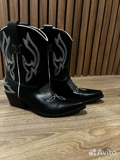 Казаки сапоги Pull and Bear 39 р