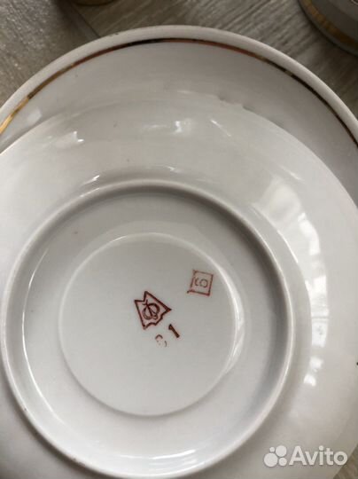 Чашки, блюдца, сахарница