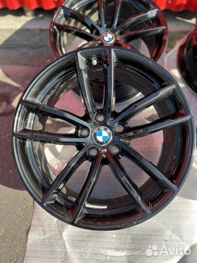 Лиски литые r18 BMW 662 M стиль цвет Jet black
