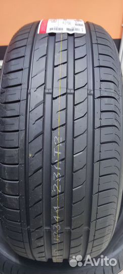 Nexen N Fera RU1 235/45 R19