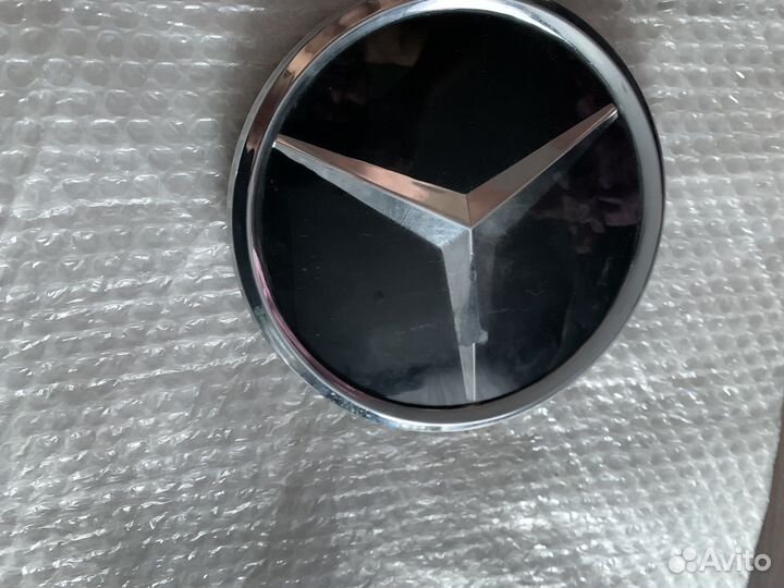 Эмблема w205 стекло