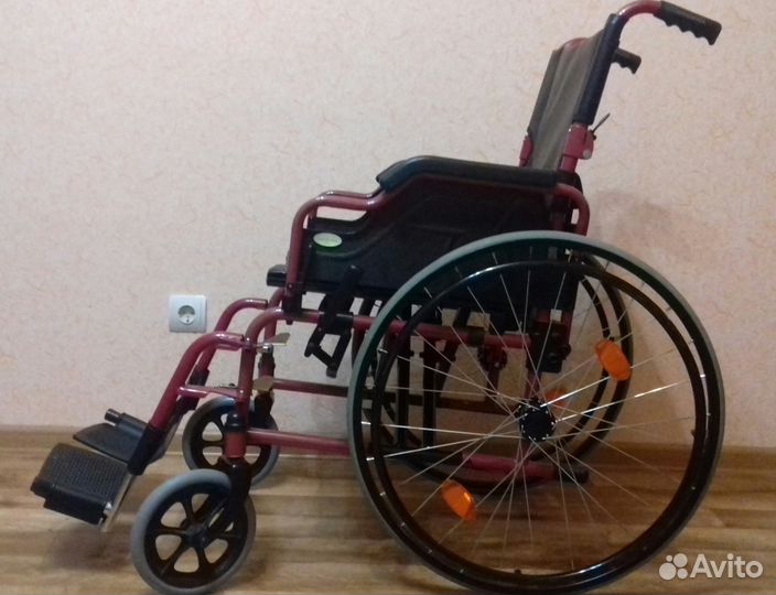 Кресло -коляска с ручным приводом