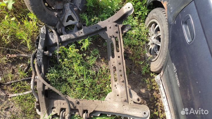 Подрамник Renault scenic 1