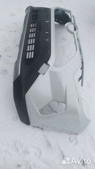 Бампер передний Toyota Rav4 50