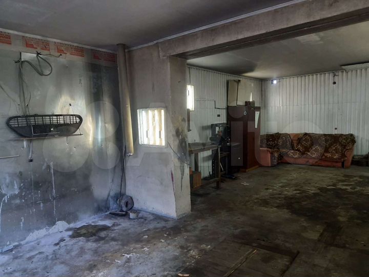 Гараж, > 30 м²