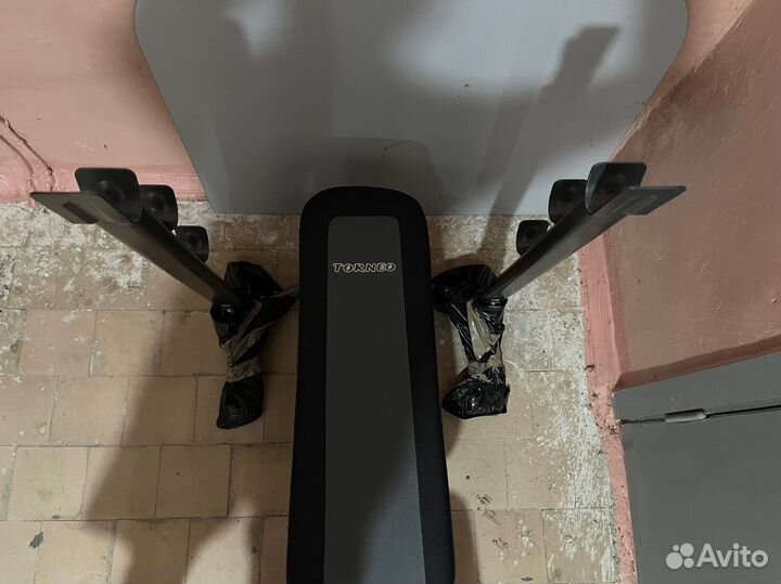 Скамья для жима со стойками Torneo