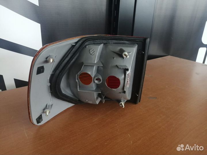 Фонарь правый Audi 100 AI10091740RYR