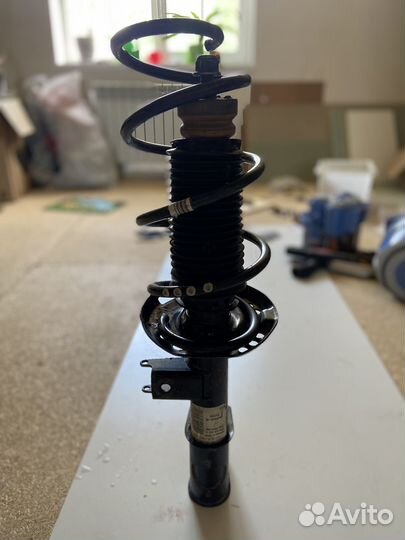 Стойка передняя левая Mercedes