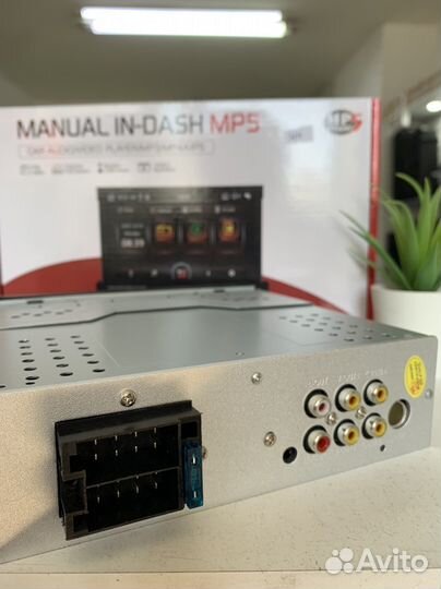 Магнитола с выдвижным экраном Mp5 (новая,гарантия)