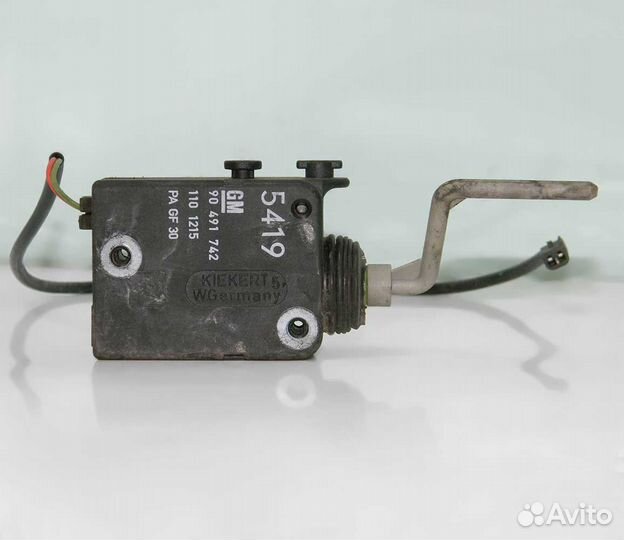 Активатор лючка бензобака Opel Omega B универсал