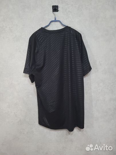 Футболка adidas