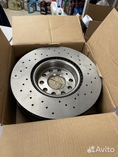 Диски тормозные Xtra передние Brembo + колодки