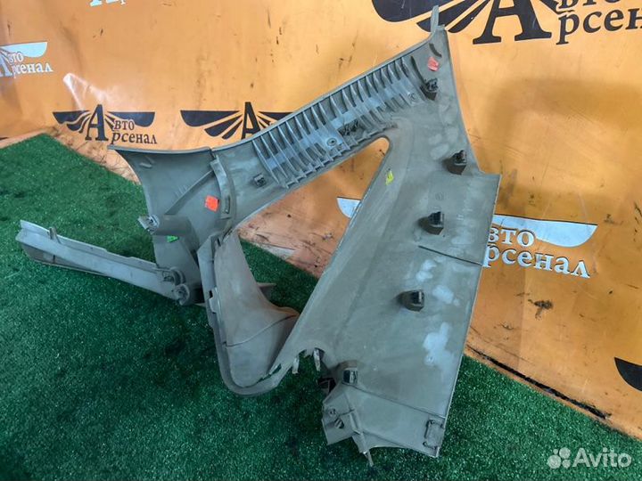 Обшивка задней стойки задняя левая Ford Focus Se