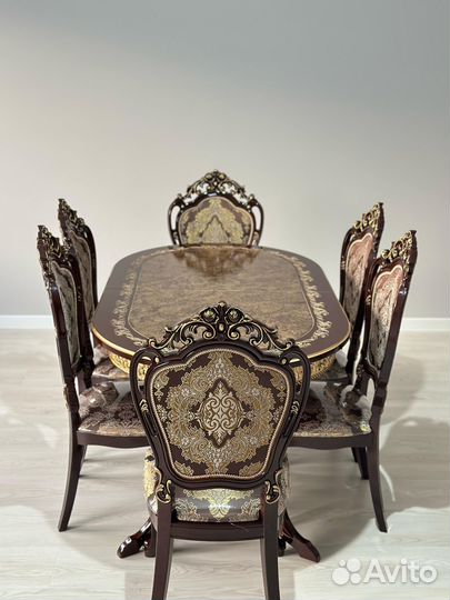 Комплект стол и стулья. В наличии