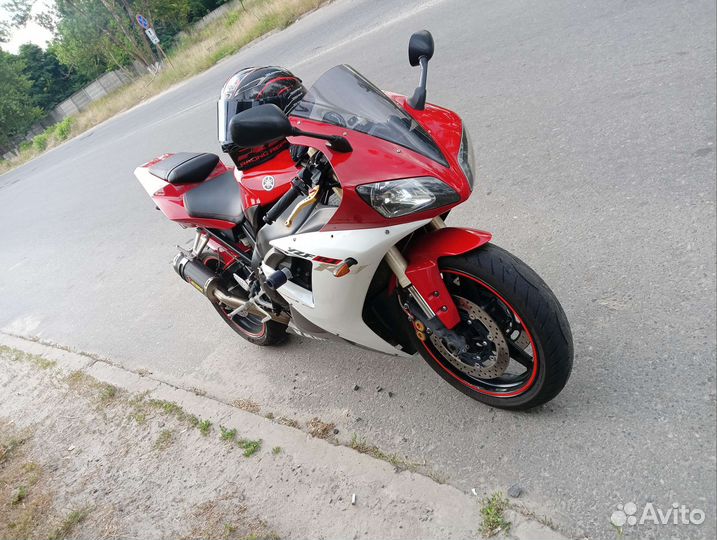 Yamaha r1