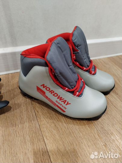 Ботинки лыжные 35 р Новые