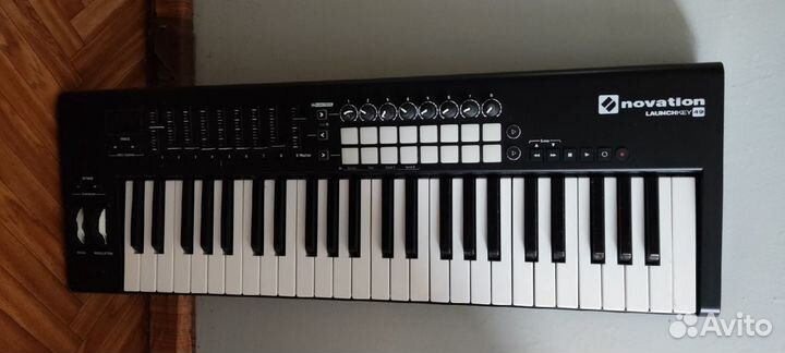 Новая midi-клавиатура Novation Launchkey 49 MK2