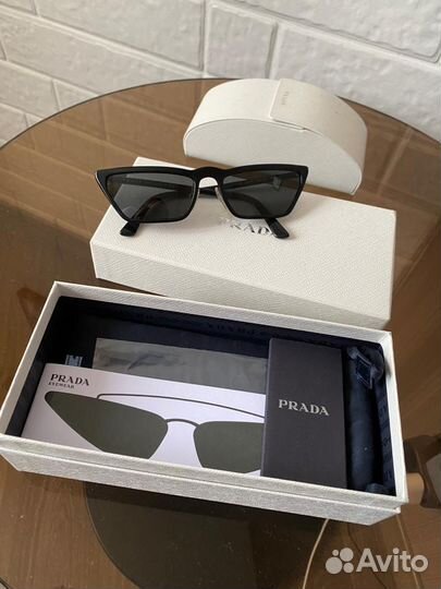 Prada очки