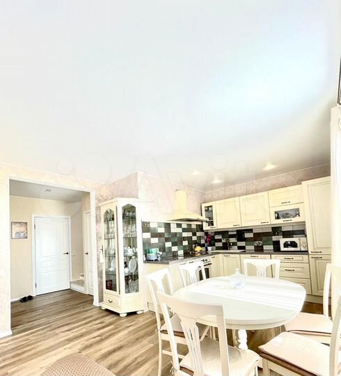 Дом 137 м² на участке 8 сот.