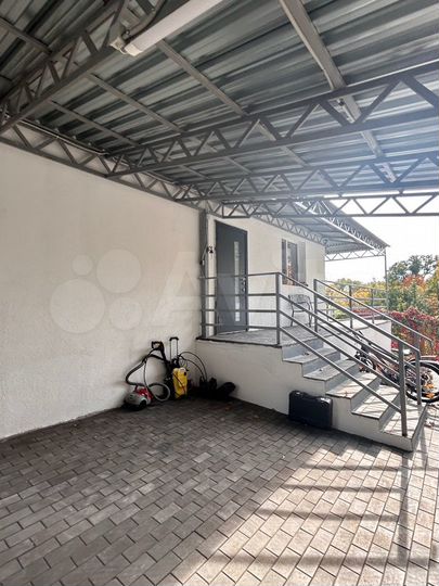 Дом 180 м² на участке 7 сот.