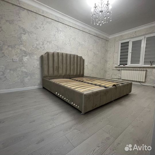 Кровать двухспальная
