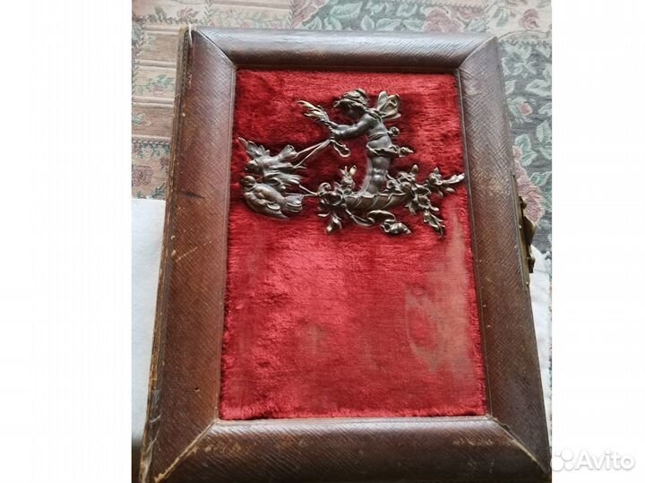 Старинный альбом для фотографий