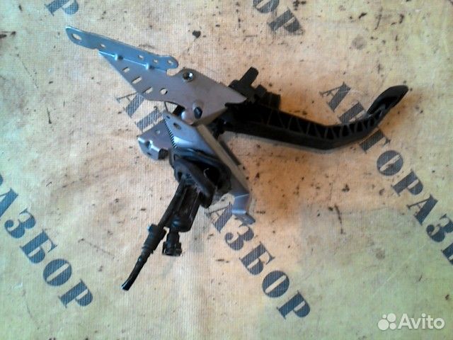 Педаль сцепления Ford Focus 3 2011-2019