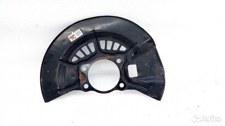 Пыльник тормозного диска передний правый Toyota