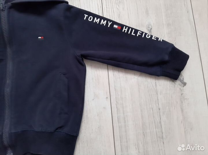 Ветровка весна-осень.Tommy Hilfiger. 110-116 рост