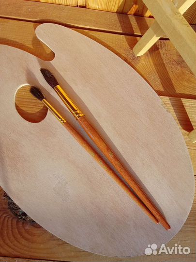 Кисти художественные и палитра