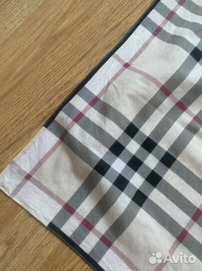 Платок Burberry новый оригинал 45*45