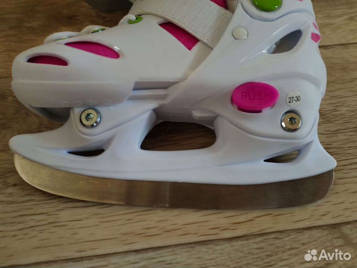 Коньки хоккейные